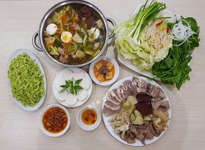 Hình của món Lẩu bò.