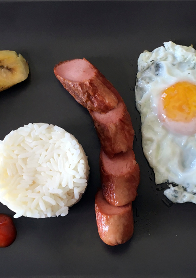 Una foto de Arroz a la cubana
