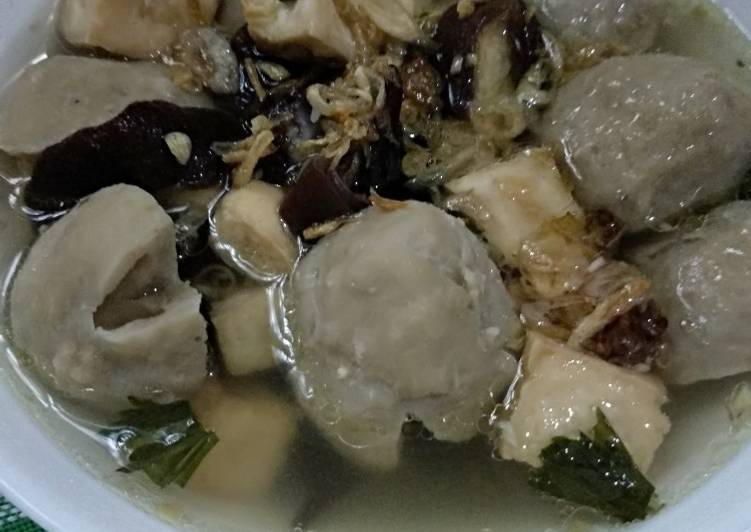 Sup Baso Jamur + Tahu Putih