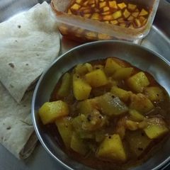 A picture of Lauki-Aloo Ki Sabji (Bottle Gourd-Potato Sabji).