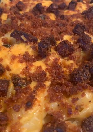 A picture of Macaroni cheese with a twist.