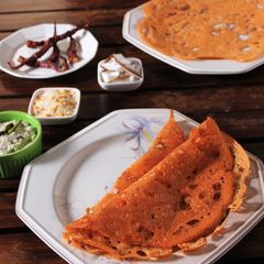 A picture of Channa dal and Rice dosa.