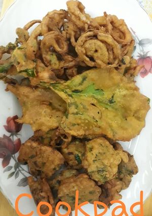 A picture of PAKORA Platter.