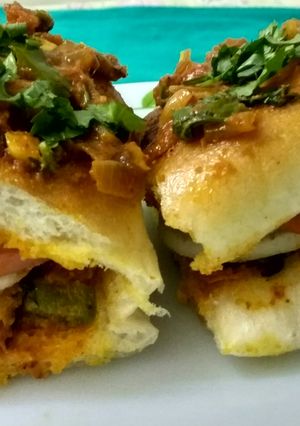 A picture of Masala-pav-sandwich.
