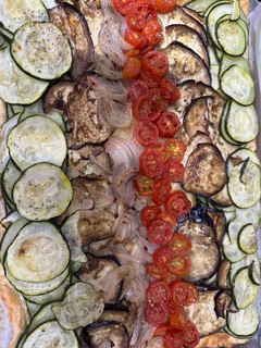Una foto de 565. Tarta salada de calabacín, berenjena y tomate (principal verdura)
