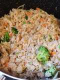 Arroz chino con pollo hecho en casa