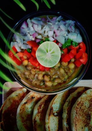 मटर कुलचा (Matar kulcha recipe in hindi) रेसिपी मुख्य फोटो