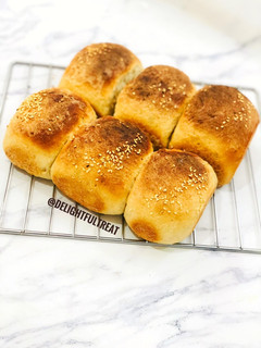A picture of Bread 🍞.