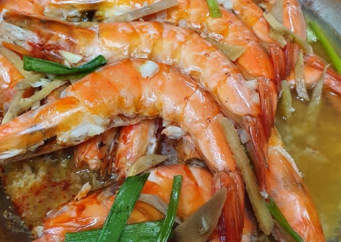 Recipe of Any-night-of-the-week Steamed Prawns