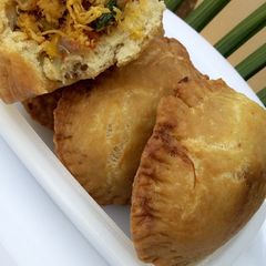 A picture of Chicken round Pie.