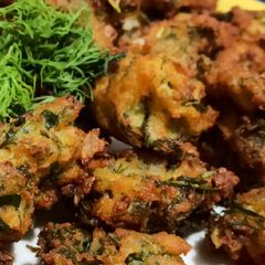 A picture of Idly Pakoda.