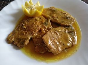 Foto principal de Escalopines de cerdo al ajillo con salsa de limón