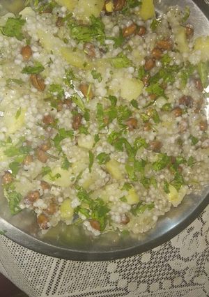 A picture of Sabudana ki khichdi.