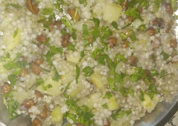 Sabudana ki khichdi