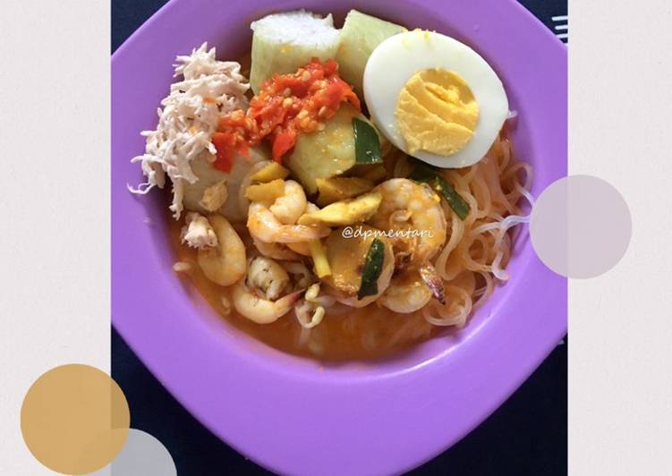 Resep LAKSA (Singaporean Curry Laksa Recipe) yang Lezat Sekali