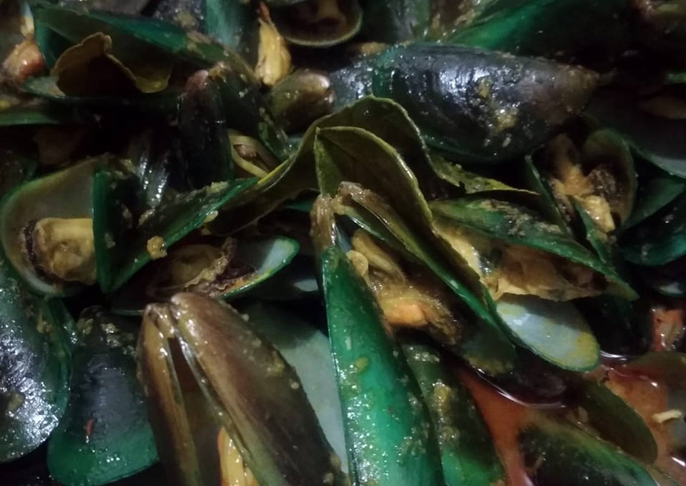 Kerang hijau bumbu rica rica