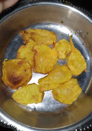 झटपट आलू चिप्स (jhatpat aloo chips recipe in Hindi) रेसिपी मुख्य फोटो