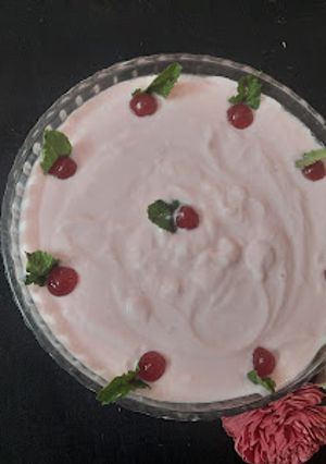 A picture of Rose shrikhand.
