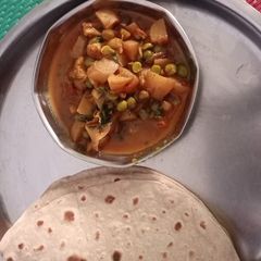 A picture of Aloo matar ka sabji.