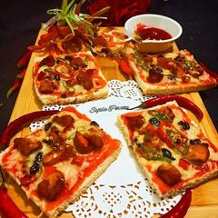A picture of Spicy Mexican Chili Pizza.