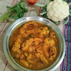 A picture of Katla Cauliflower Curry.