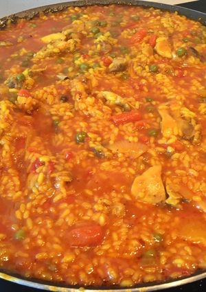 Foto principal de Paella de pollo sencilla