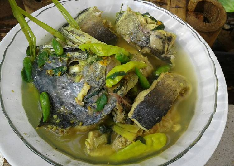 Langkah Mudah untuk Membuat Ikan kuah kuning (pindang serani) simple anti gagal Lezat