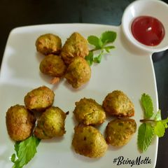 A picture of Pudina-Rice Pakoras.