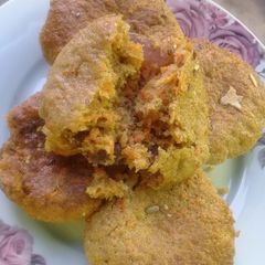 A picture of Spice carrot cup cakes.