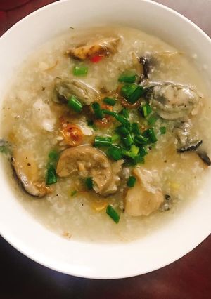 Hình của món Cháo hàu và cật heo.