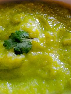कच्चे आम और पुदीने की चटनी (Kache aam aur pudine ki chutney) रेसिपी मुख्य फोटो