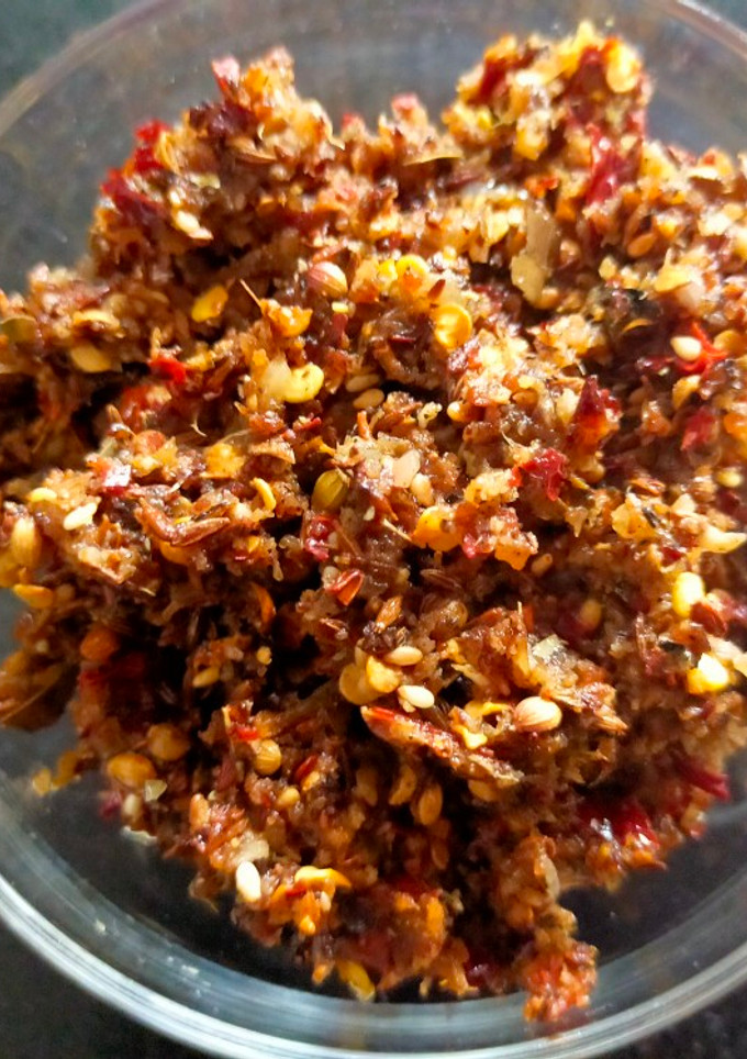A picture of Kanda-Lasoon Masala.