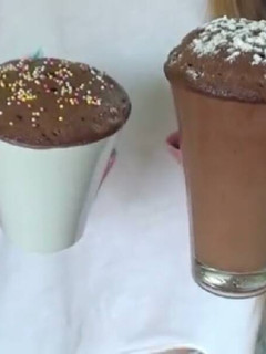 Una foto de Bizcochuelo de chocolate en taza