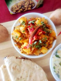 आलू मेथी की सूखी सब्जी (Aloo methi ki sookhi sabzi recipe in Hindi) रेसिपी मुख्य फोटो