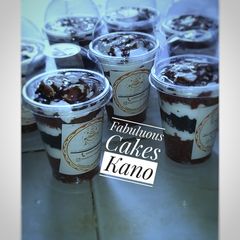 A picture of Chocolate cakeparfaits.