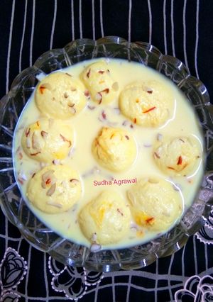 केसर रसमलाई (Kesar rasmalai recipe in Hindi) रेसिपी मुख्य फोटो