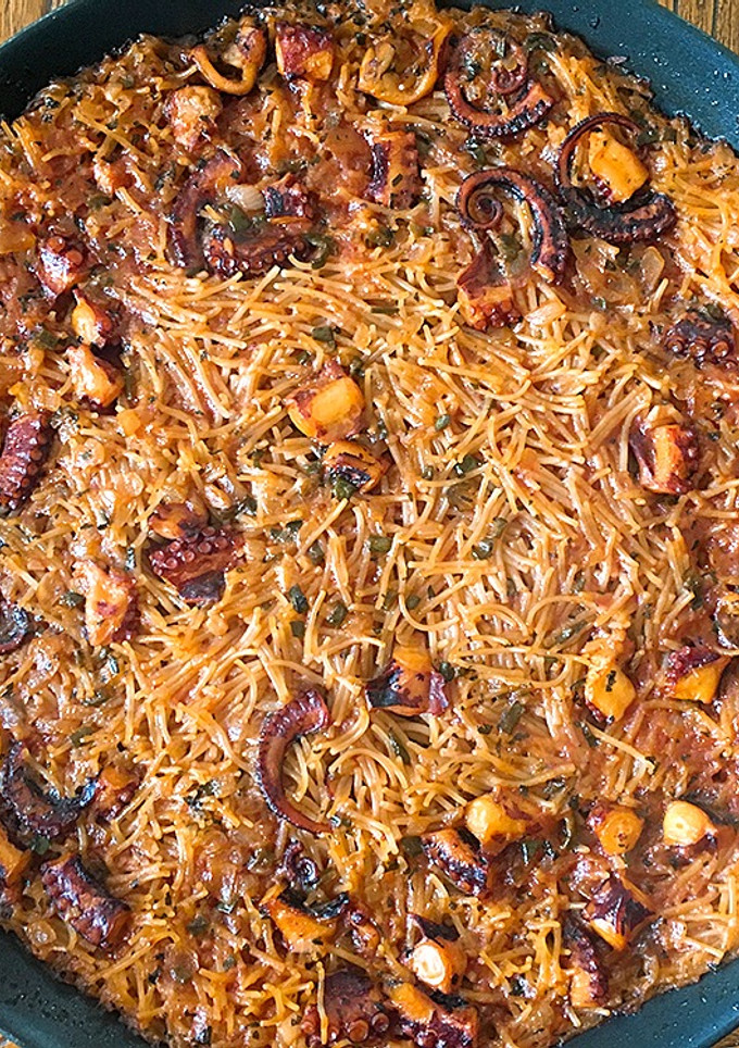Una foto de Fideuà de pulpo (Terminada al horno)