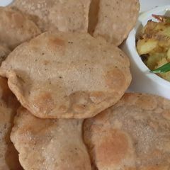 A picture of Wheat Flour Masala Puri.