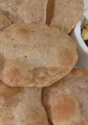 A picture of Wheat Flour Masala Puri.