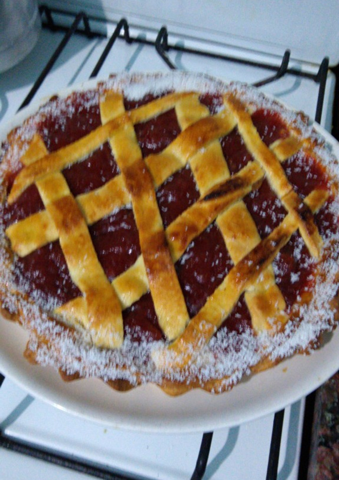 Una foto de Pastafrola clásica con membrillo