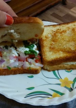A picture of Cheese Toast.
