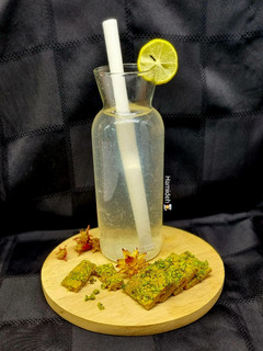 عکسی از دستور شربت آبلیمو و عرق کاسنی🍸