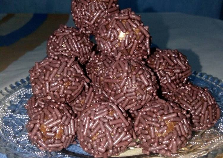 Bola Coklat Marie