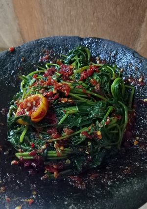 Foto resep Sambel Cemeding/ Sambel Daun Ubi