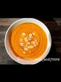 Karotten-Creme-Suppe mit Mandeln