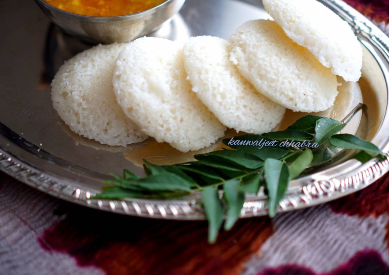 Flattened rice / poha idli