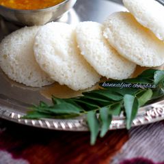 A picture of Flattened rice / poha idli.