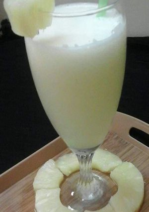A picture of Pineapple Blast Mocktail.
