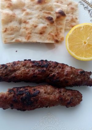 عکسی از دستور کباب کوبیده خونگی روی اجاق گاز