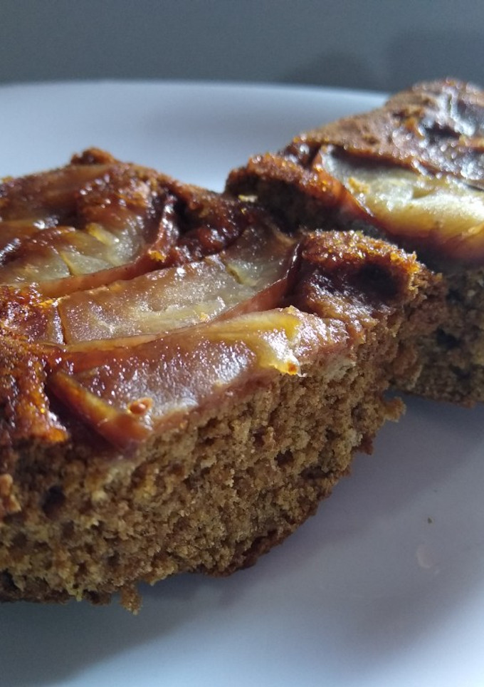 Una foto de Budín invertido de manzana, sin huevo, sin azúcar(opción vegana)